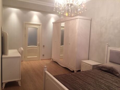 Kirayə 3 otaqlı mənzil, 160 m², Nizami: 2 200 ₼/ay 3