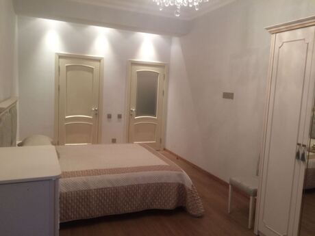 Kirayə 3 otaqlı mənzil, 160 m², Nizami: 2 200 ₼/ay 4