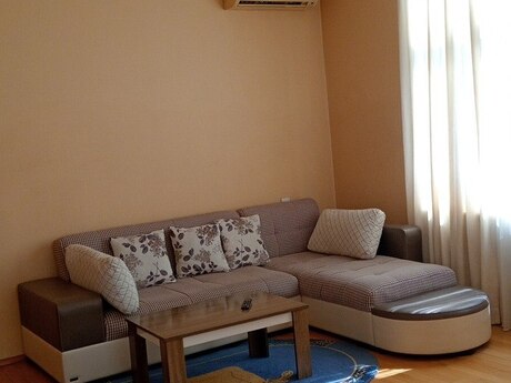 Kirayə 3 otaqlı mənzil, 130 m², 28 May: 1 200 ₼/ay 4