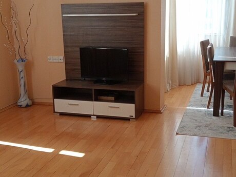 Kirayə 3 otaqlı mənzil, 130 m², 28 May: 1 200 ₼/ay 5