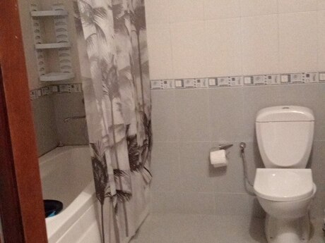Kirayə 3 otaqlı mənzil, 130 m², 28 May: 1 200 ₼/ay 3