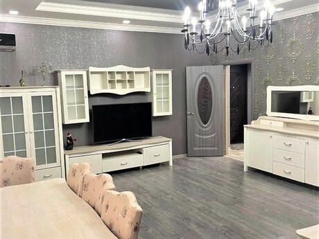 Elan №6445961 - Bakı, Bayıl q., 3 otaqlı, 130 m², 2/6 mərtəbə