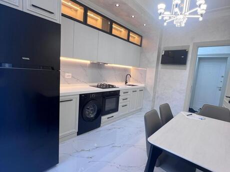 Elan №6445974 - Bakı, 28 May m., 2 otaqlı, 90 m², 7/18 mərtəbə