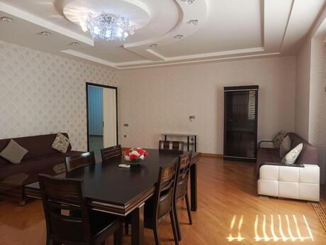 Elan №6446036 - Bakı, Nəsimi r., 3 otaqlı, 160 m², 10/18 mərtəbə