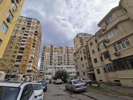 Elan №6445818 - Bakı, Həzi Aslanov m., 2 otaqlı, 80 m², 1/4 mərtəbə