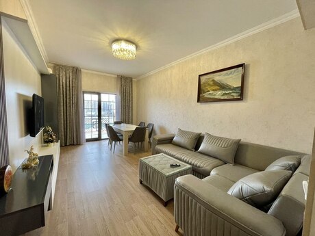 Kirayə 3 otaqlı mənzil, 130 m², 28 May: 1 350 ₼/ay 4