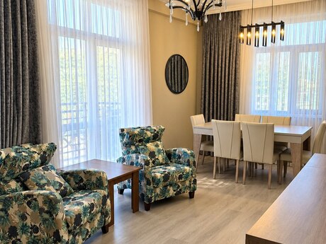 Elan №6446098 - Bakı, 28 May m., 2 otaqlı, 70 m², 9/18 mərtəbə