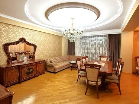 Kirayə 4 otaqlı mənzil, 170 m², Nizami: 1 800 ₼/ay 3