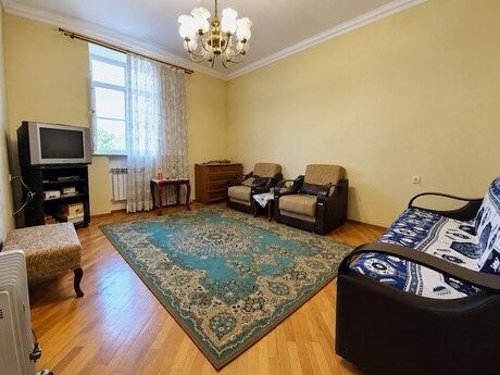 Elan №6446161 - Bakı, Elmlər Akademiyası m., 2 otaqlı, 52 m², 3/4 mərtəbə