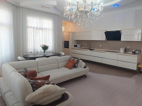 Elan №6446176 - Bakı, Nizami m., 4 otaqlı, 170 m², 13/18 mərtəbə