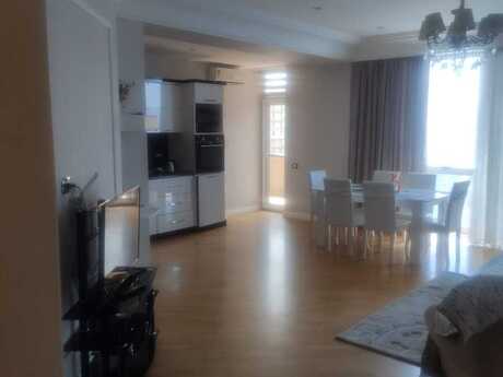 Kirayə 3 otaqlı mənzil, 132 m², 28 May: 1 500 ₼/ay 2