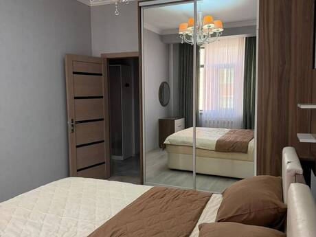 Kirayə 2 otaqlı mənzil, 90 m², 28 May: 1 050 ₼/ay 4