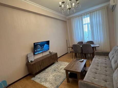 3 otaq · 90 m² · 8/9 mərtəbə, Yasamal