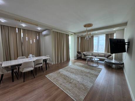 Kirayə 3 otaqlı mənzil, 130 m², Belvedere Residence: 2 500 ₼/ay 3
