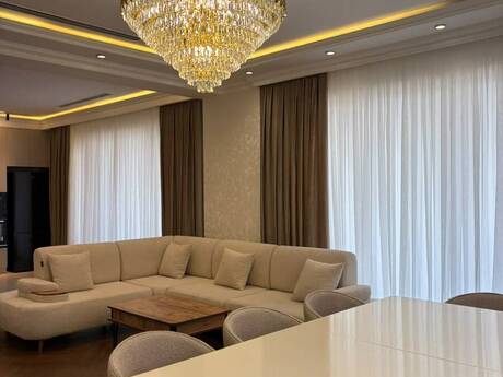 Kirayə 3 otaqlı mənzil, 160 m², Ağ şəhər: 4 000 ₼/ay 3