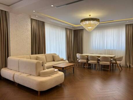 Kirayə 3 otaqlı mənzil, 160 m², Ağ şəhər: 4 000 ₼/ay 5