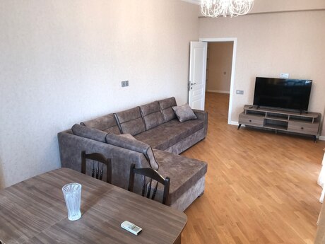 Kirayə 2 otaqlı mənzil, 75 m², 28 May: 1 200 ₼/ay 3