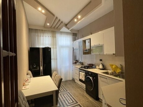 3 otaqlı mənzil, 110 m², Azadlıq Prospekti: 290 000 ₼ 3
