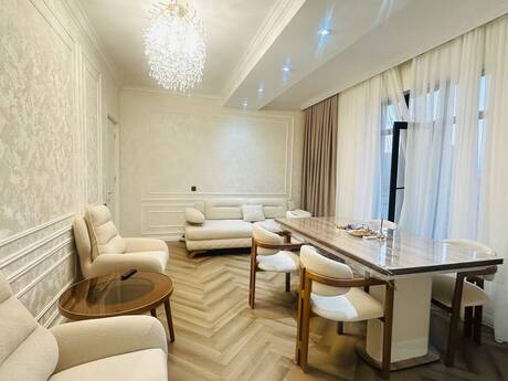 Elan №6446443 - Bakı, Gənclik m., 3 otaqlı, 100 m², 10/17 mərtəbə