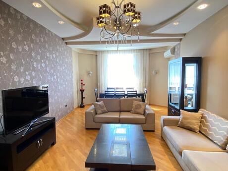 Elan №6446539 - Bakı, Nəsimi m., 3 otaqlı, 130 m², 8/16 mərtəbə