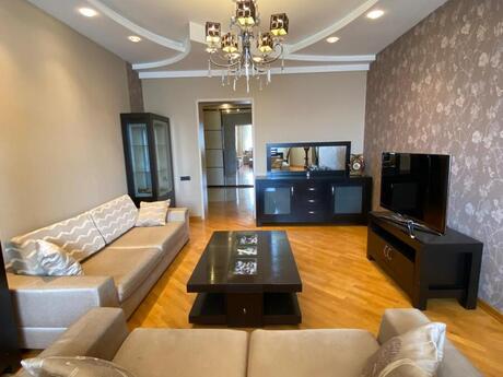3-room apartment for rent, 130 m², Nəsimi: 800 ₼/mo 2