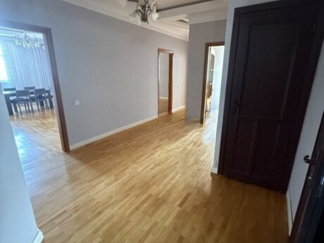 4 otaqlı mənzil, 165 m², Nərimanov: 385 000 ₼ 4