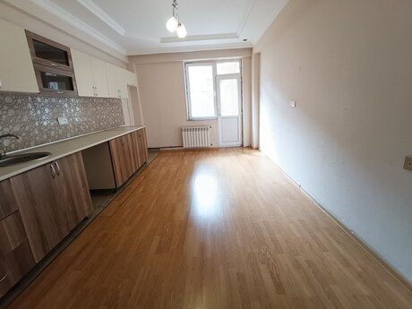 Kirayə 2 otaqlı mənzil, 75 m², İnşaatçılar: 550 ₼/ay 3
