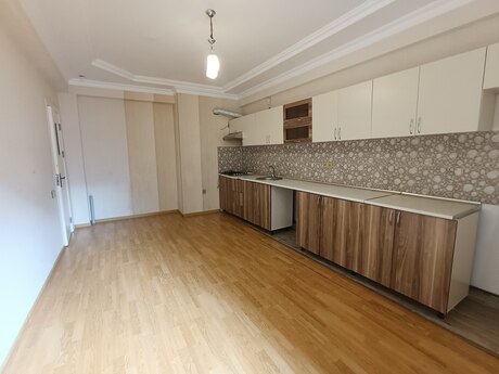 Kirayə 2 otaqlı mənzil, 75 m², İnşaatçılar: 550 ₼/ay 4