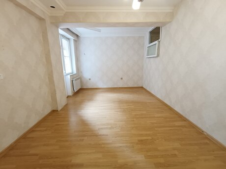 Kirayə 2 otaqlı mənzil, 75 m², İnşaatçılar: 550 ₼/ay 5