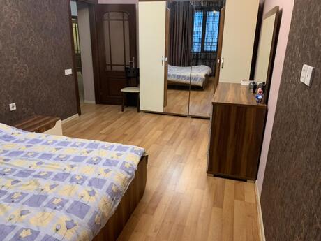3-room apartment for rent, 100 m², Gənclik: 990 ₼/mo 4