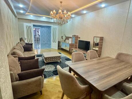 Elan №6331713 - Bakı, İnşaatçılar m., 3 otaqlı, 139 m², 9/16 mərtəbə