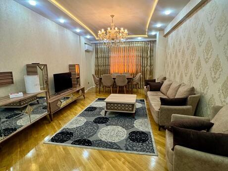 3-room apartment for rent, 139 m², İnşaatçılar: 1 099 ₼/mo 2