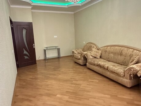 2 otaqlı mənzil, 90 m², 8 Noyabr: 245 000 ₼ 2