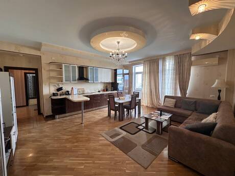 Kirayə 3 otaqlı mənzil, 132 m², 28 May: 1 500 ₼/ay 2