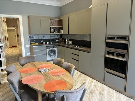 Kirayə 4 otaqlı mənzil, 235 m², Nəriman Nərimanov: 2 700 ₼/ay 4
