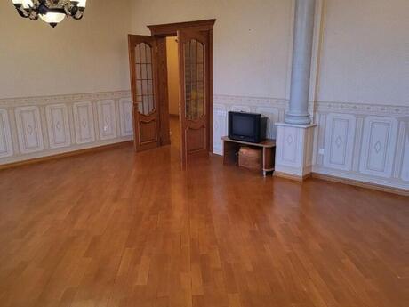 5-комнатная квартира, 220 м², Nərimanov: 660 000 ₼ 4