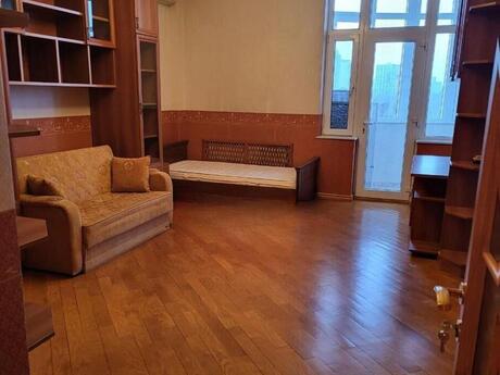 5-комнатная квартира, 220 м², Nərimanov: 660 000 ₼ 3