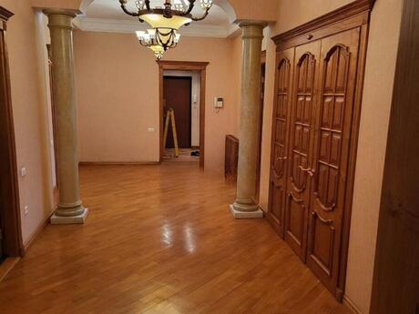 5-комнатная квартира, 220 м², Nərimanov: 660 000 ₼ 5