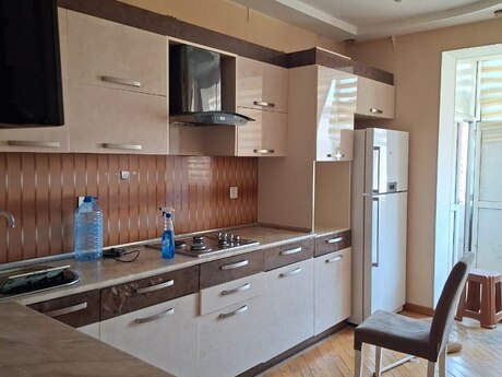 Elan №6446784 - Bakı, İnşaatçılar m., 3 otaqlı, 100 m², 8/12 mərtəbə