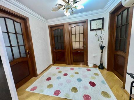 Elan №6446849 - Bakı, Neftçilər m., 4 otaqlı, 120 m², 2/5 mərtəbə