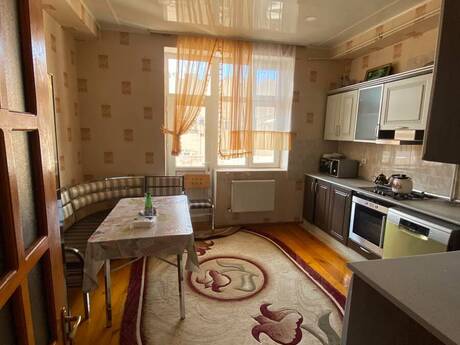 3 otaqlı mənzil, 120 m², Nəsimi: 275 000 ₼ 2