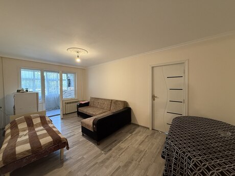 Elan №6446915 - Bakı, Xalqlar Dostluğu m., 3 otaqlı, 65 m², 1/5 mərtəbə