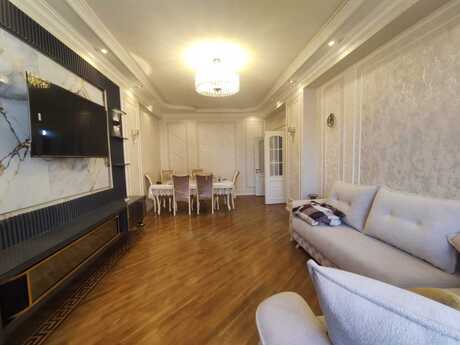 3 otaqlı mənzil, 140 m², 28 May: 500 000 ₼ 2