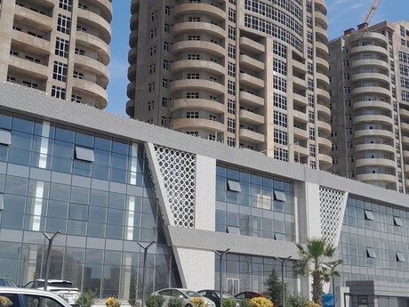 2 otaq · 77,8 m² · 11/17 mərtəbə, Lökbatan