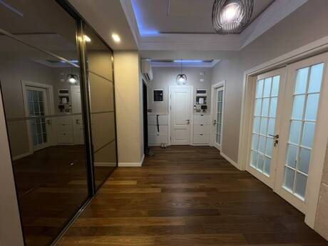 4 rooms · 150 m² · floor 3/7, Ağ şəhər
