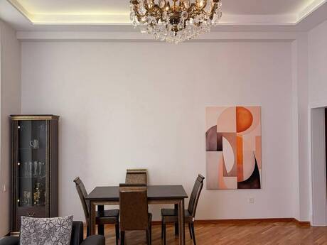Аренда: 4-комнатная квартира, 200 м², Səbail: 2 500 ₼/мес 5