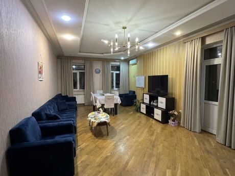 3 otaqlı mənzil, 138 m², Gənclik: 309 000 ₼ 2