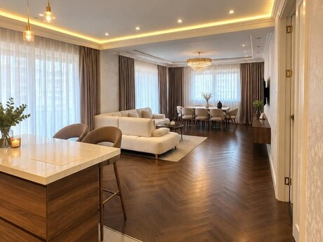 Ağ şəhərdə 3 otaqlı yeni tikili mənzil kirayə verilir, 160 m², 4 000 AZN/ay, şəkil 2 / 12