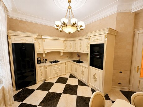 Kirayə 3 otaqlı mənzil, 140 m², 28 May: 250 ₼/ay 4