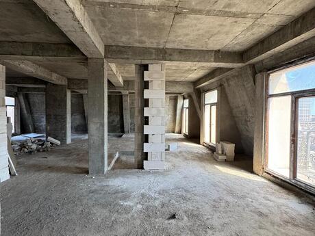 4 otaqlı mənzil, 180 m², Ağ şəhər: 665 000 ₼ 2